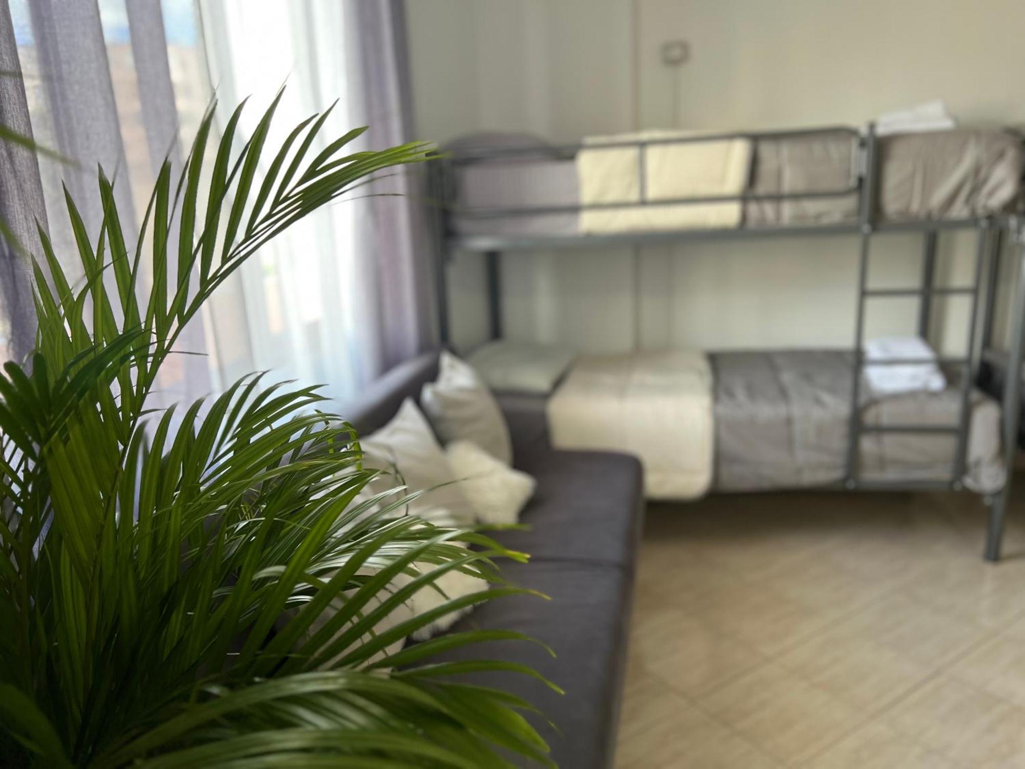 Hostel By Fenix Tiranë Ngoại thất bức ảnh