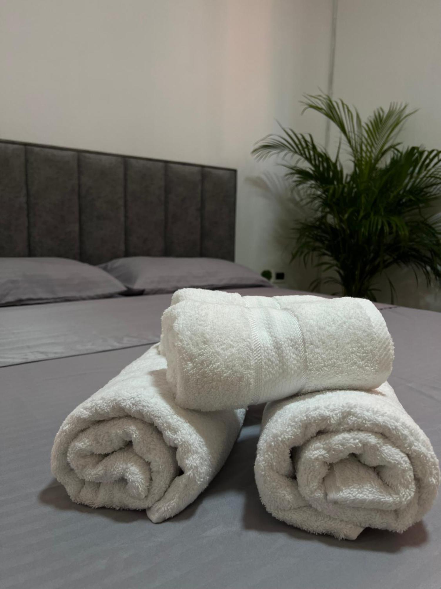 Hostel By Fenix Tiranë Ngoại thất bức ảnh