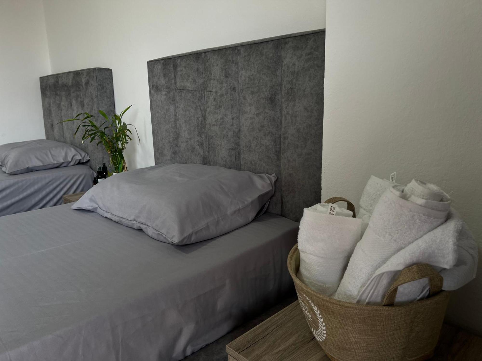 Hostel By Fenix Tiranë Ngoại thất bức ảnh